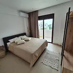 Luxe Nieuwe Met Zwembad Kalithies
