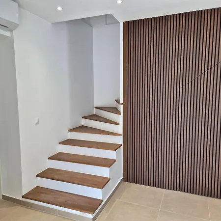 Luxe Nieuwe Met Zwembad Kalithiész