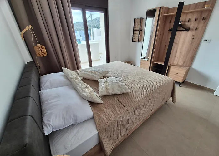 Luxe Nieuwe Met Zwembad 别墅 *